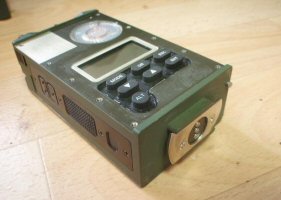Twist on radio battery connector